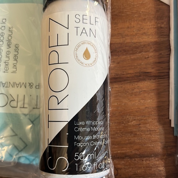 NWT • St. Tropez • Self Tanning Mousse & Mitt - Picture 3 of 5
